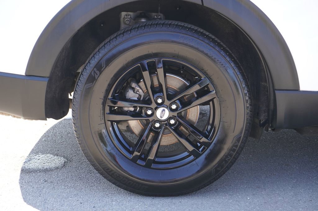 Used 2022 Ford Explorer XLT w/ Equipment Group 202A image 12