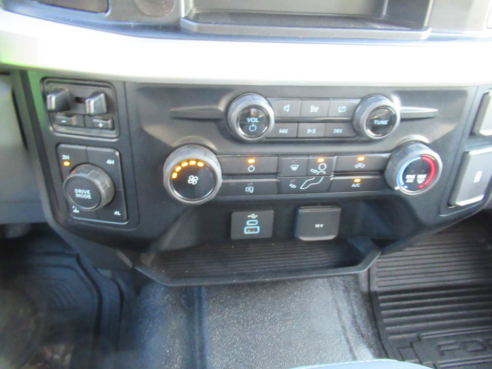 Used 2023 Ford F250 XL w/ XL Chrome Package image 22