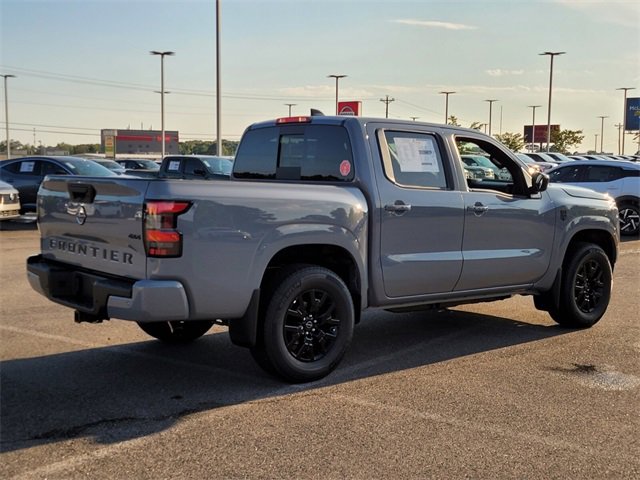 New 2026 Nissan Frontier SV image 3