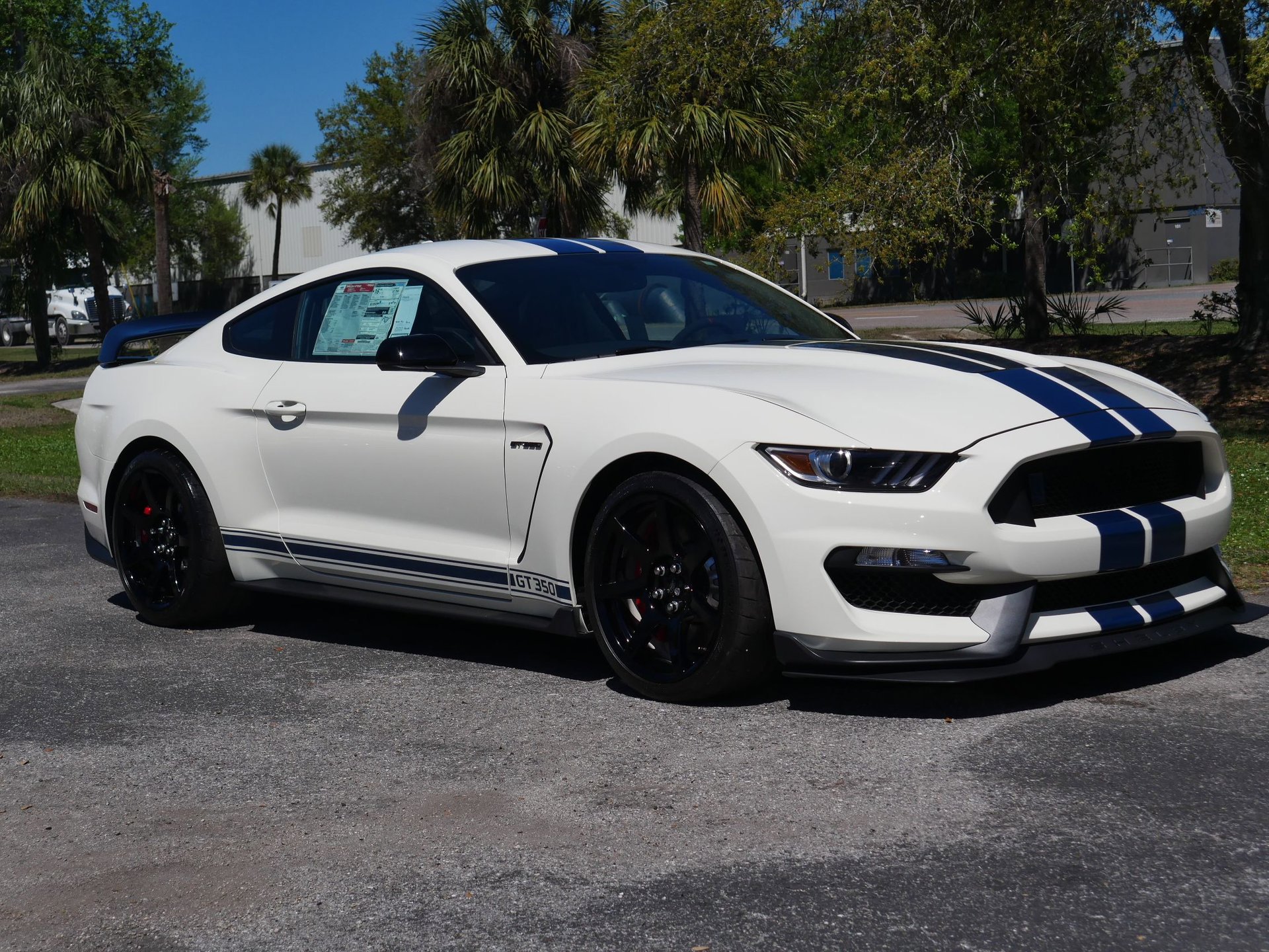 Used 2020 Ford Mustang Shelby GT350R w/ GT350R Equipment Group 920A RWD image 61
