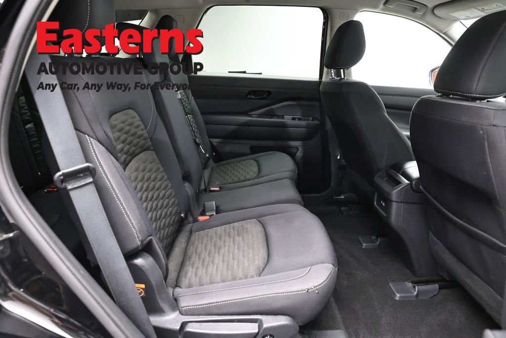 Used 2024 Nissan Pathfinder S AWD/4WD image 23
