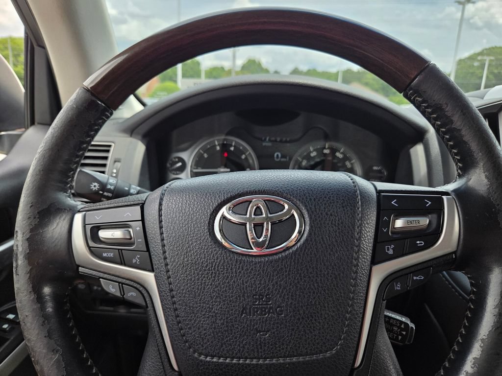 Used 2019 Toyota Land Cruiser AWD/4WD image 25