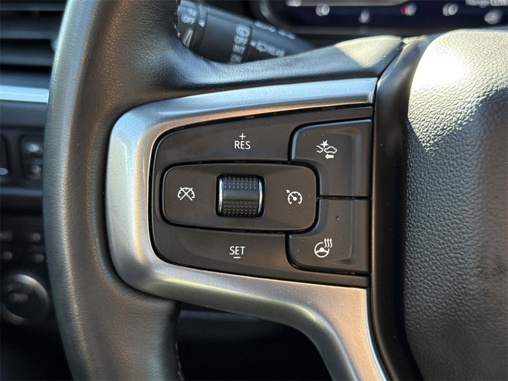 Used 2024 Chevrolet Suburban Premier image 35