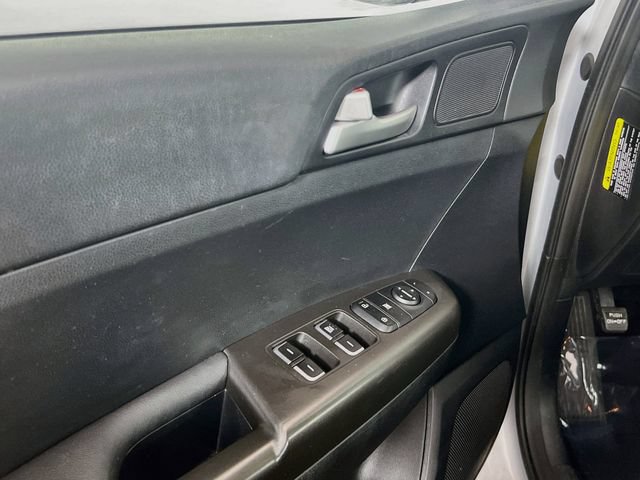 Used 2020 Kia Sportage LX FWD image 16