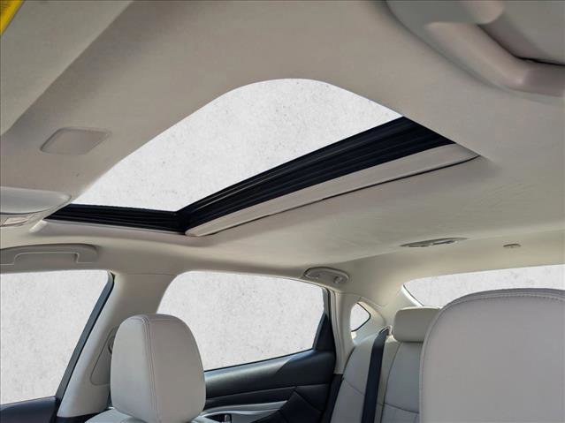 Used 2018 INFINITI Q70 L 3.7 image 16