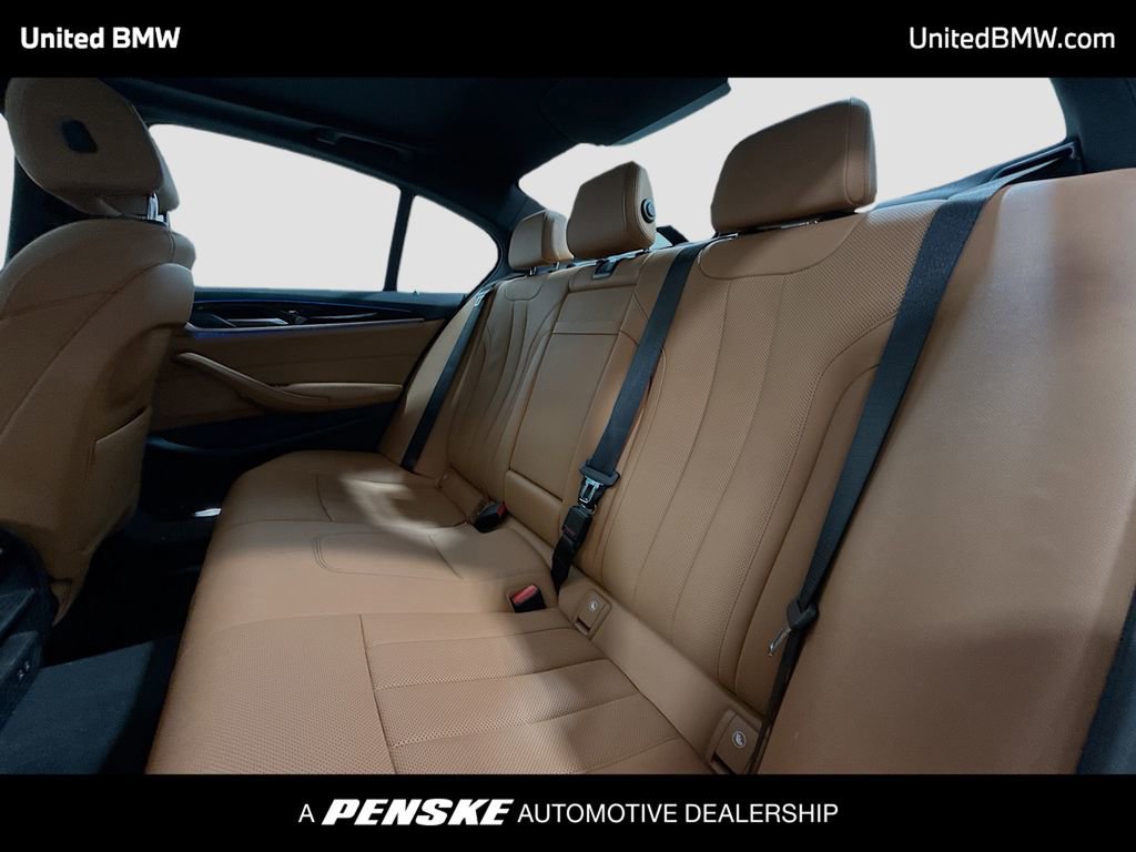 Used 2023 BMW 530e w/ Convenience Package image 13