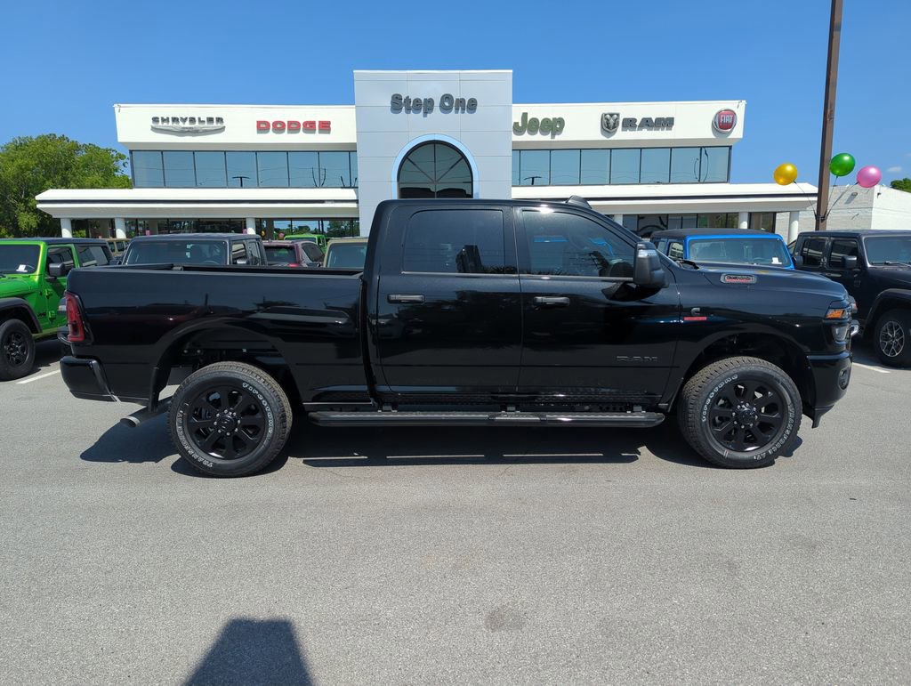 New 2026 RAM 2500 Big Horn AWD/4WD image 8