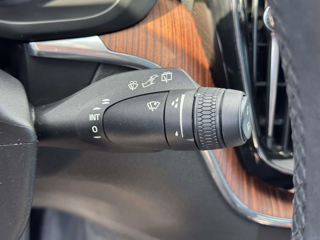Certified 2023 Volvo XC60 B5 Plus image 22