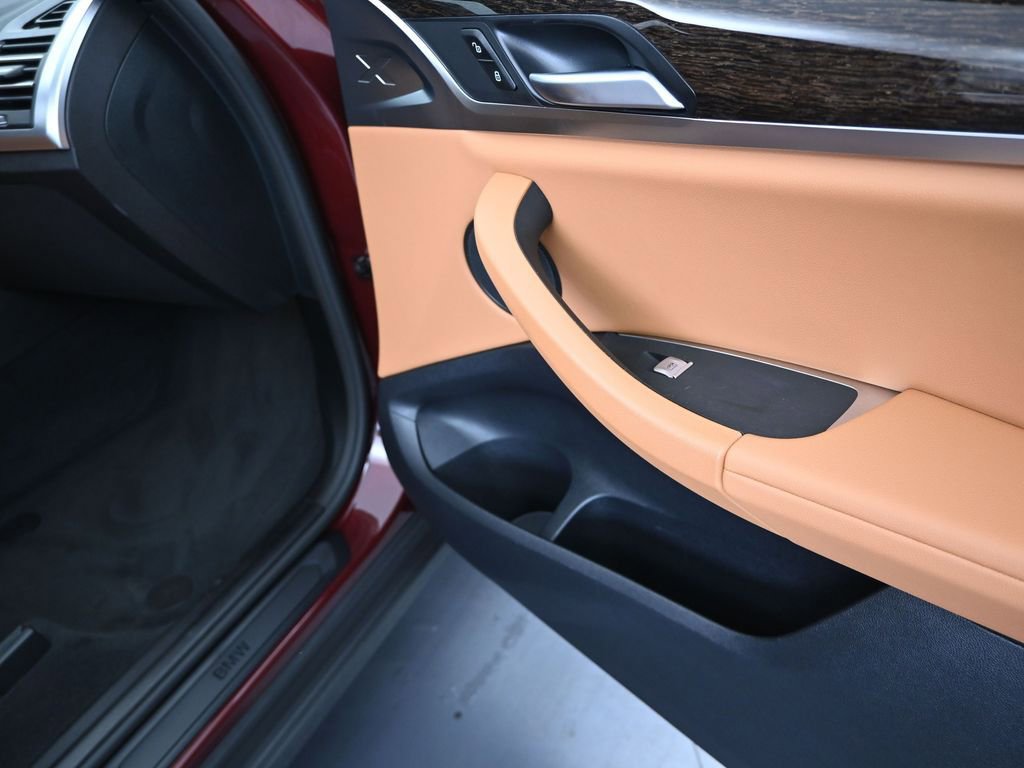 Certified 2025 BMW X4 xDrive30i image 22