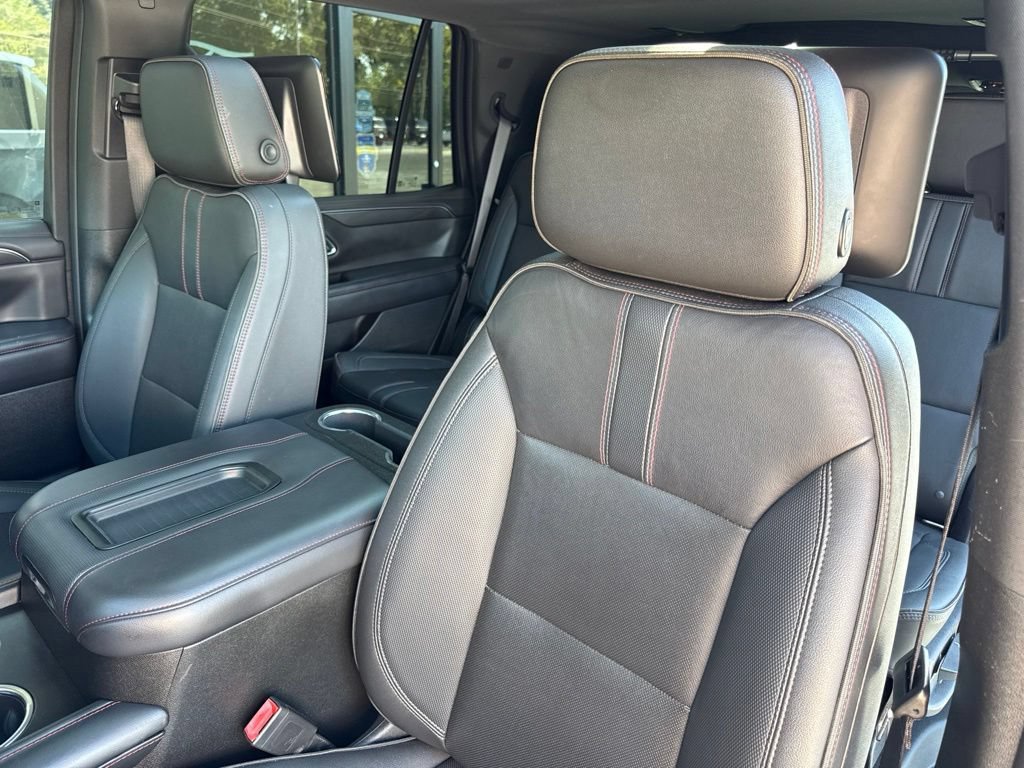 Used 2022 Chevrolet Tahoe RST w/ Luxury Package RWD image 31