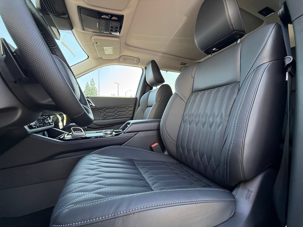 New 2026 Mitsubishi Outlander SEL FWD image 40