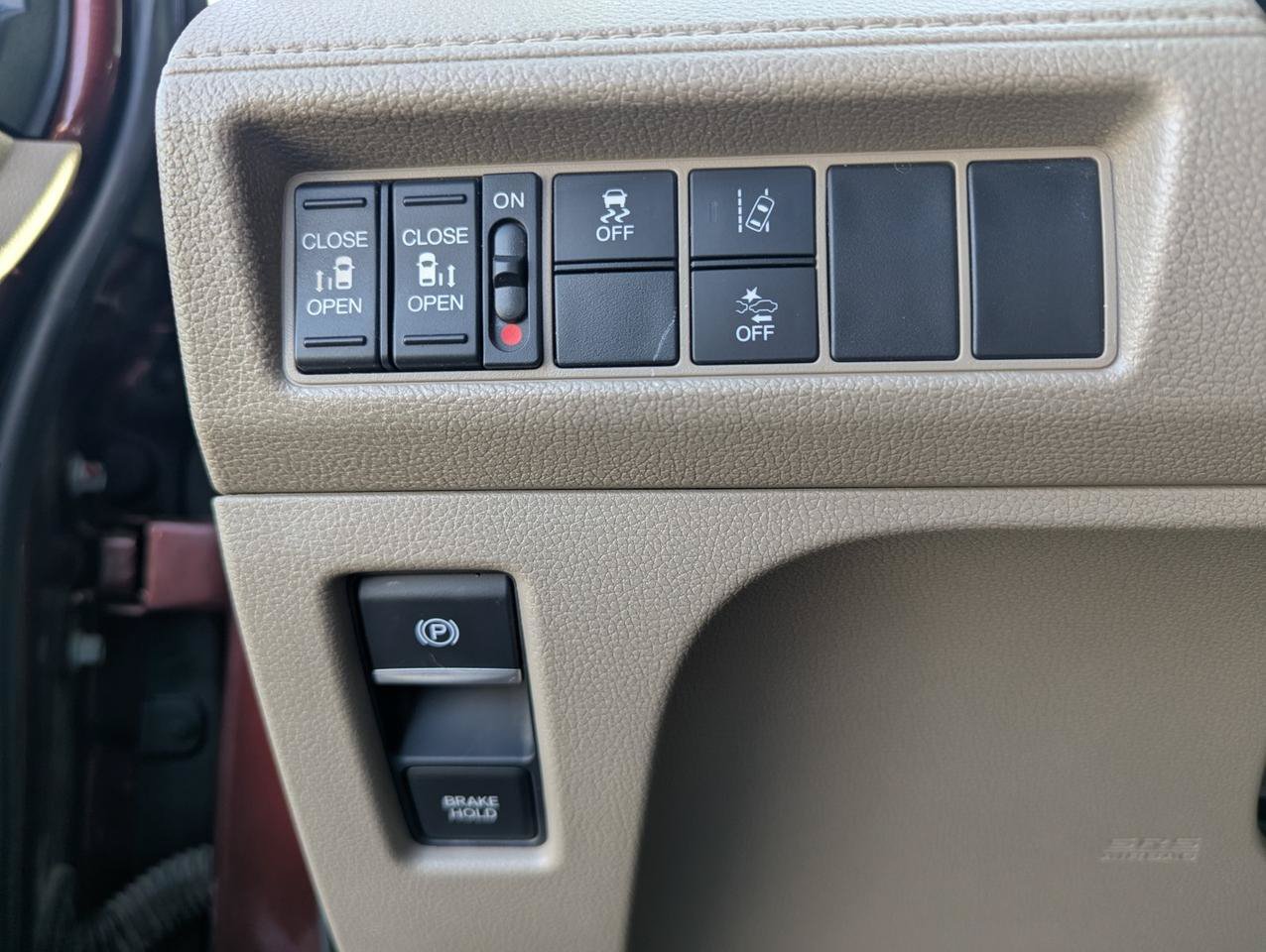 Used 2018 Honda Odyssey EX image 17