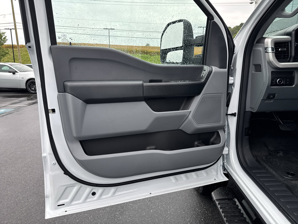 New 2026 Ford F350 XL w/ FX4 Off-Road Package image 25