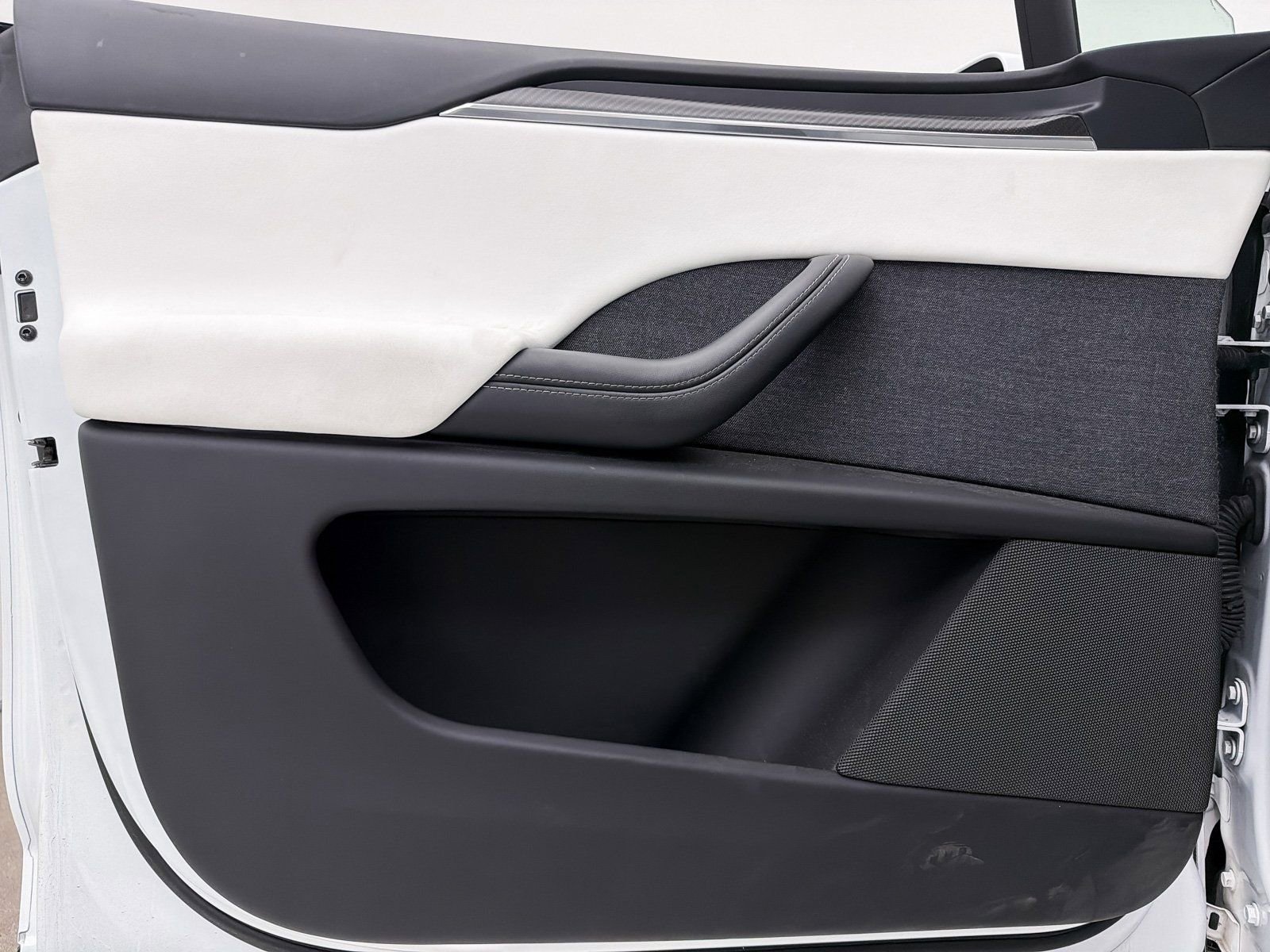 Used 2022 Tesla Model X Plaid image 19