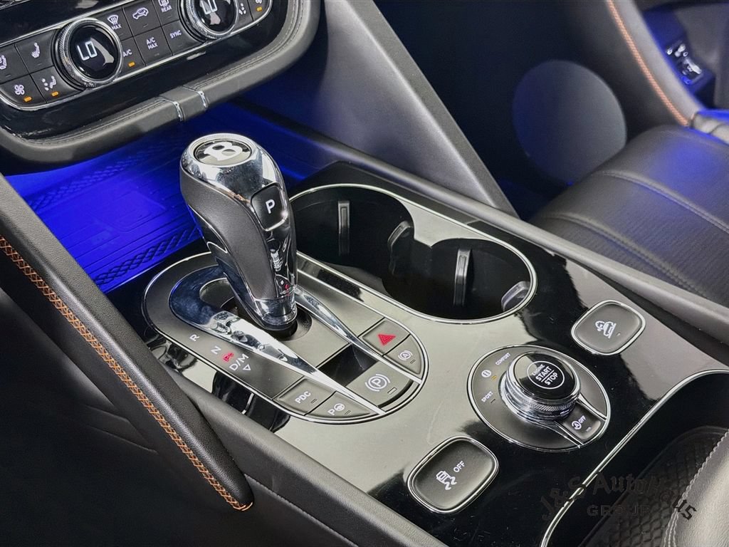Used 2022 Bentley Bentayga AWD/4WD image 21