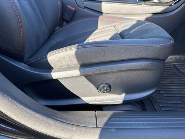 Used 2022 Mercedes-Benz CLA 250 4MATIC image 32