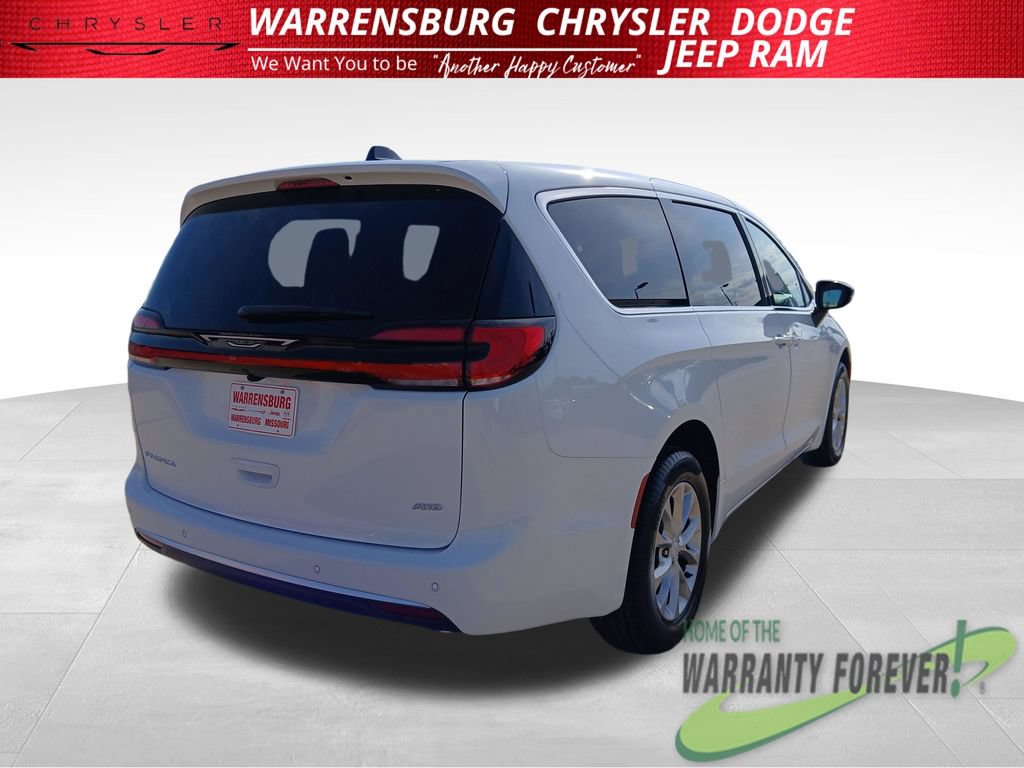 New 2027 Chrysler Pacifica Select AWD/4WD image 4