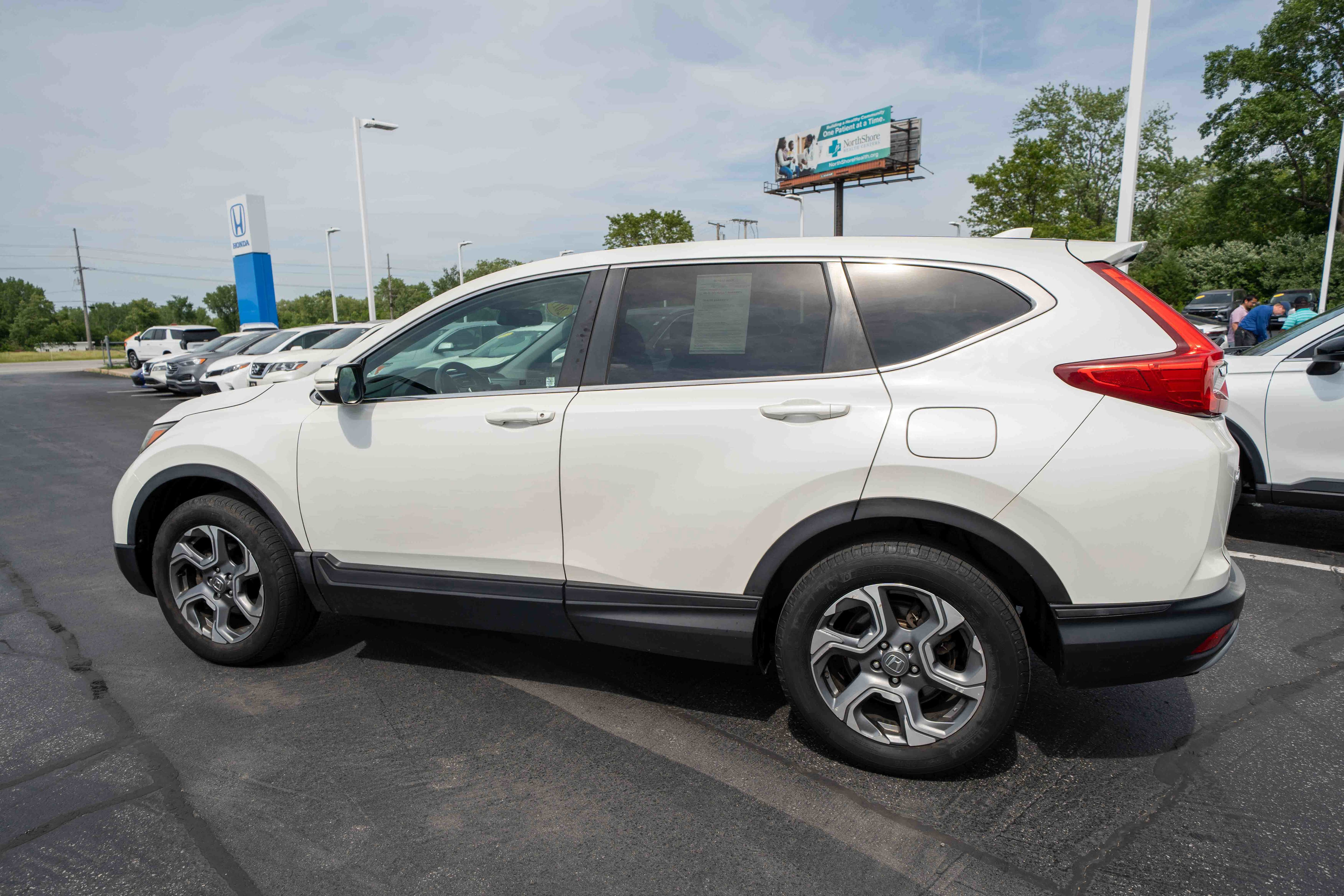 Used 2017 Honda CR-V EX-L image 4