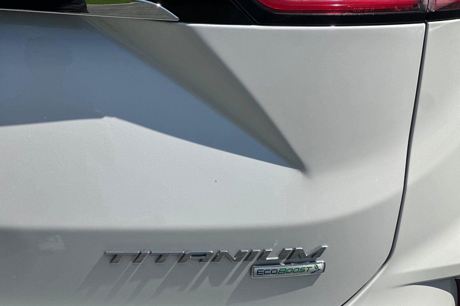 Used 2019 Ford Edge Titanium image 39