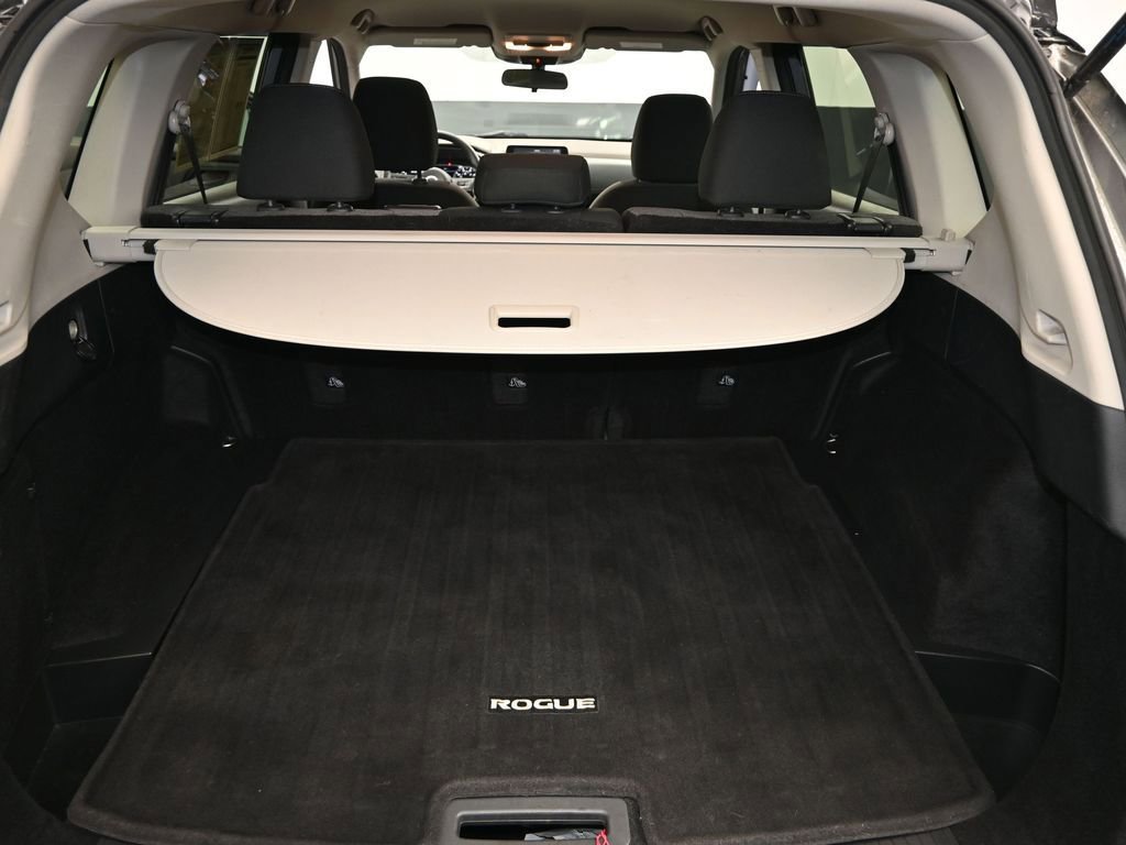 Used 2021 Nissan Rogue S image 12