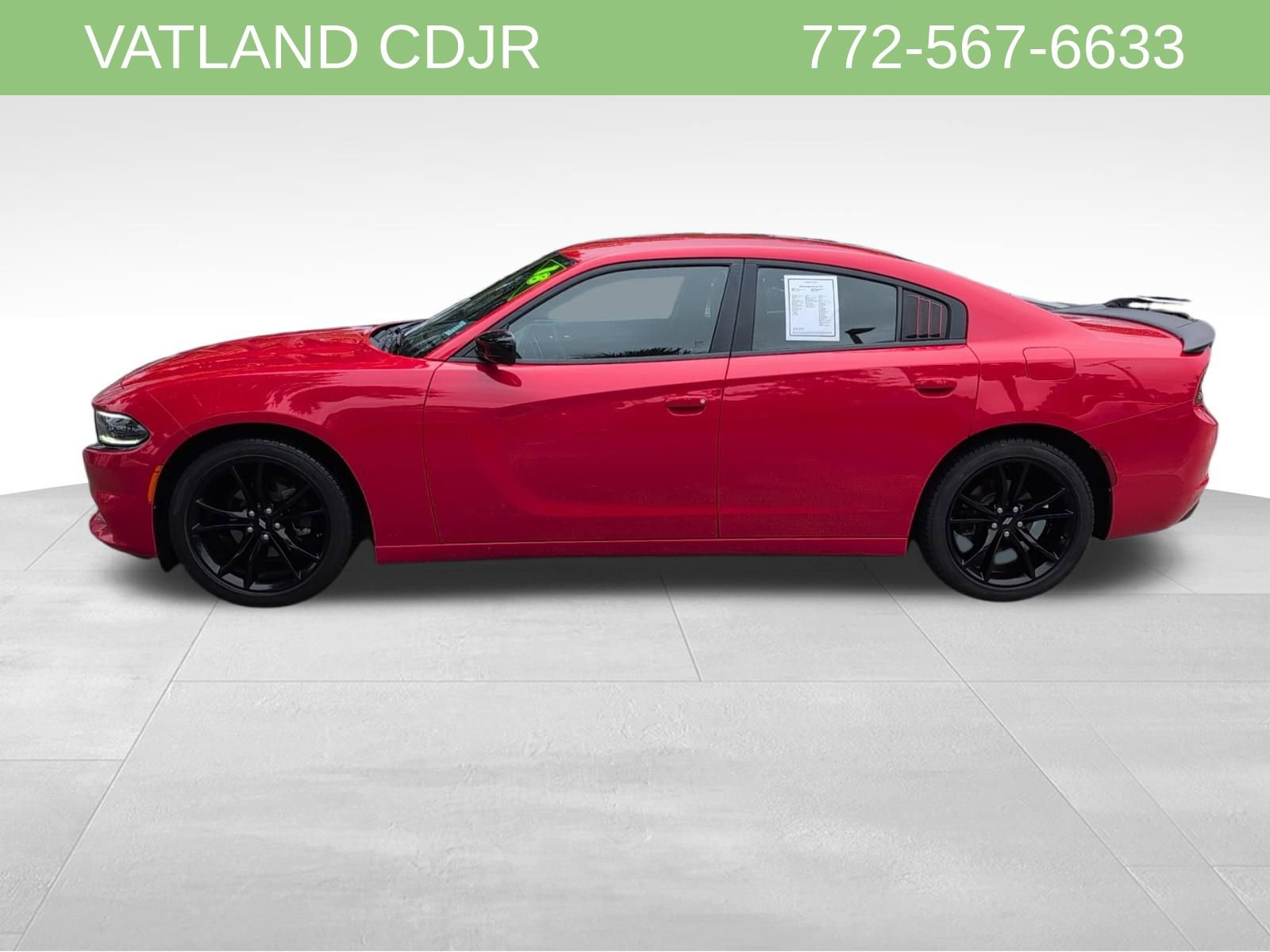 Used 2018 Dodge Charger SXT w/ Blacktop Package image 6