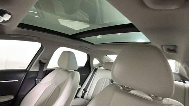 Used 2023 Hyundai Sonata SEL w/ Convenience Package FWD image 12