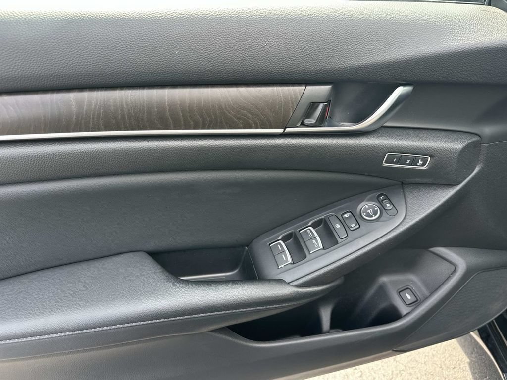 Used 2018 Honda Accord EX-L image 15