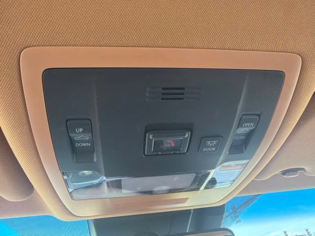 Used 2022 Lexus ES 300h Ultra Luxury w/ Accessory Package 2 FWD image 18
