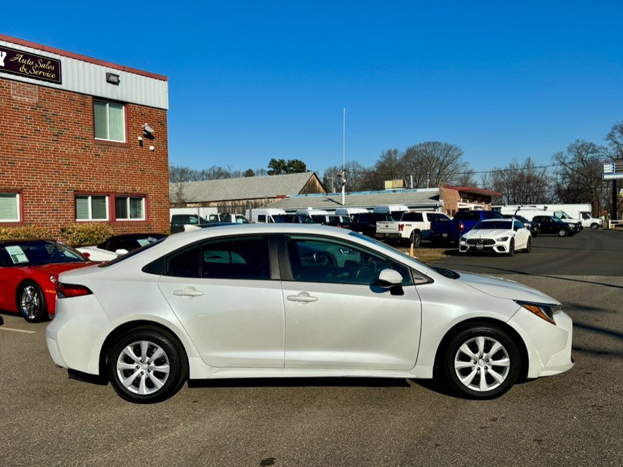 Used 2022 Toyota Corolla LE FWD image 4