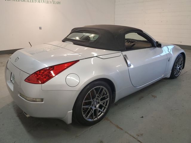 Used 2006 Nissan 350Z Touring image 39