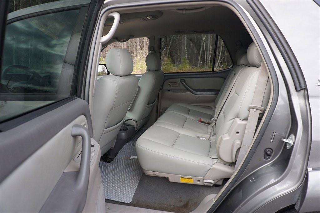 Used 2007 Toyota Sequoia SR5 image 13