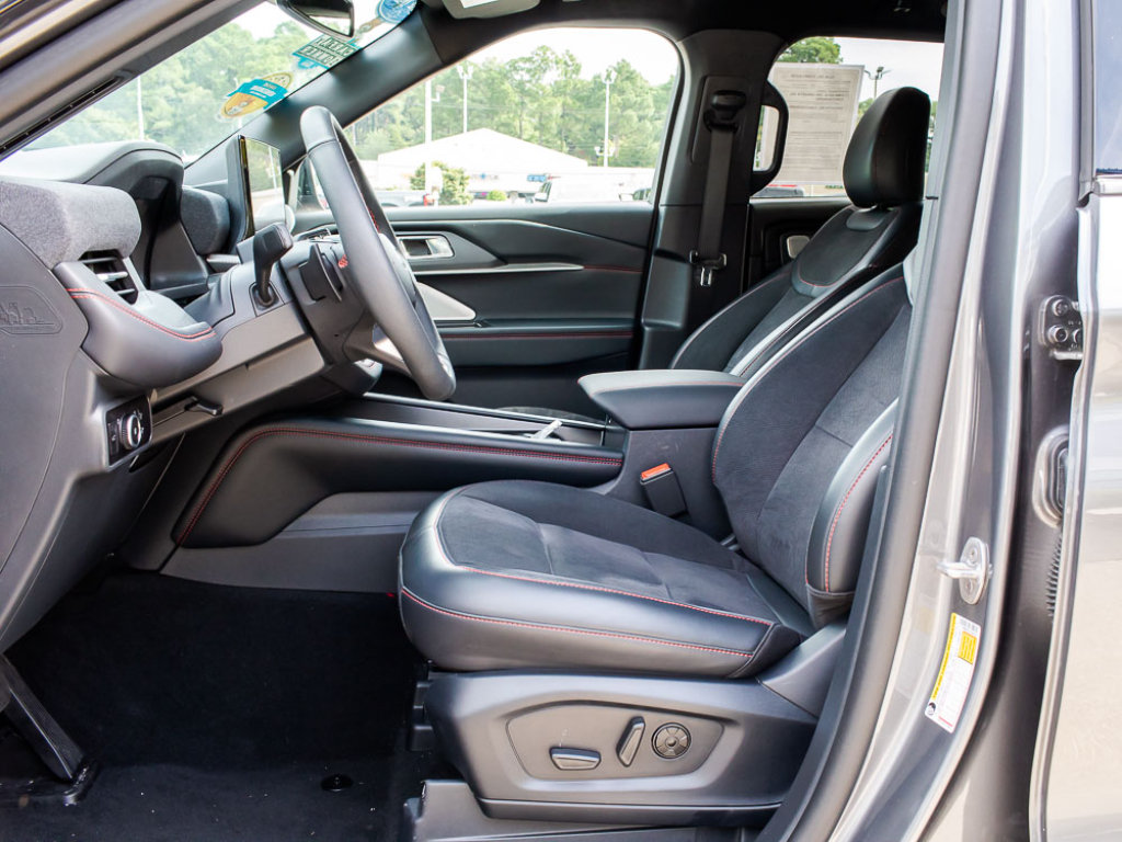 Used 2026 Ford Explorer ST w/ Sun And Sound Package AWD/4WD image 18