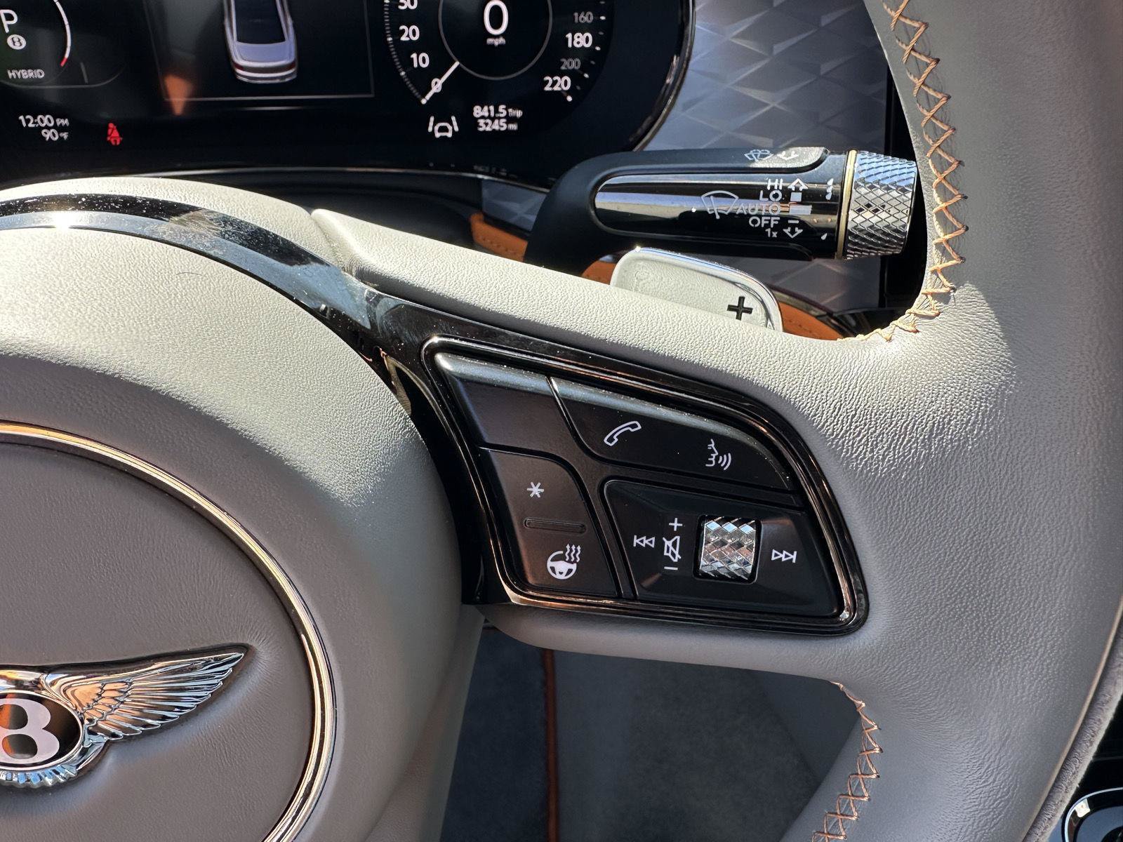 New 2025 Bentley Flying Spur Plug-In Hybrid AWD/4WD image 39