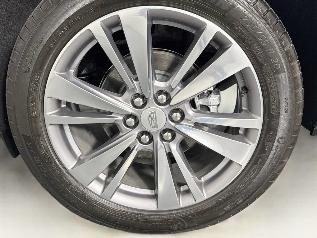 Used 2025 Cadillac XT6 Premium Luxury FWD image 32