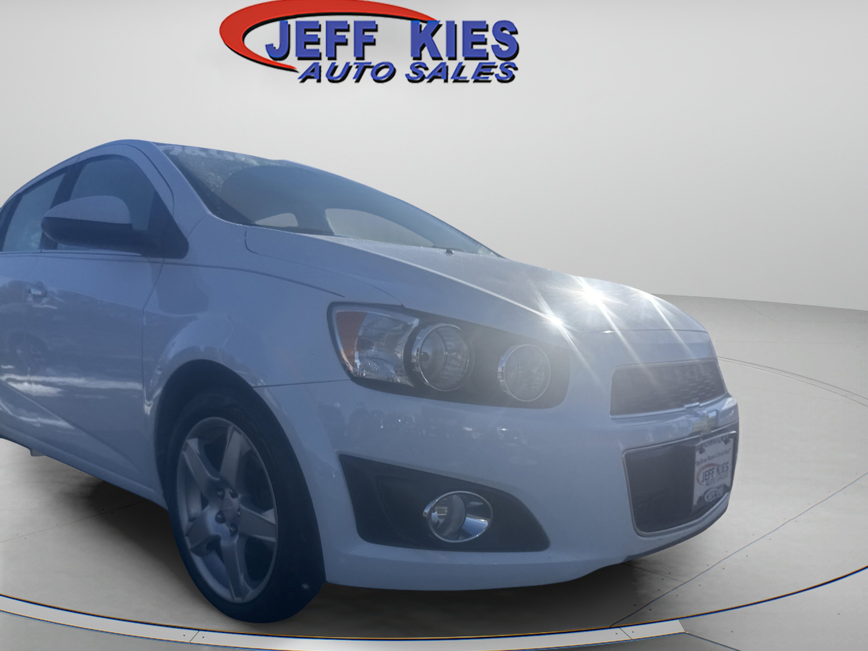 Used 2015 Chevrolet Sonic LTZ image 3