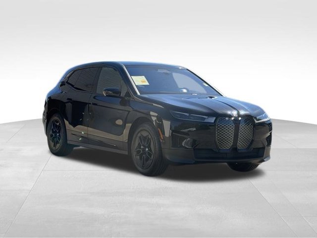 Certified 2024 BMW iX xDrive50 w/ Premium Package AWD/4WD image 11