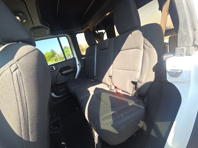 Used 2018 Jeep Wrangler Unlimited Sport S AWD/4WD image 13