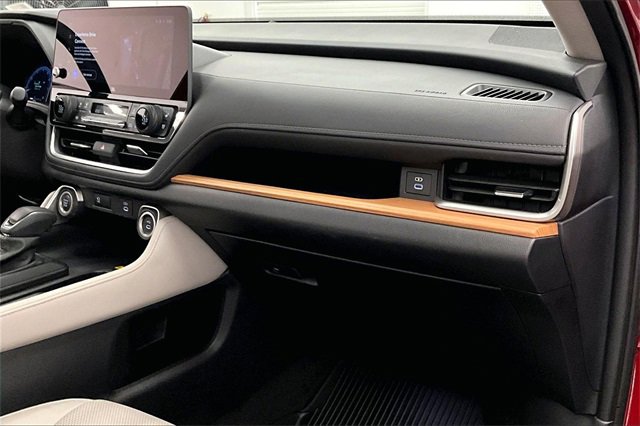 Used 2024 Toyota Grand Highlander Platinum image 16