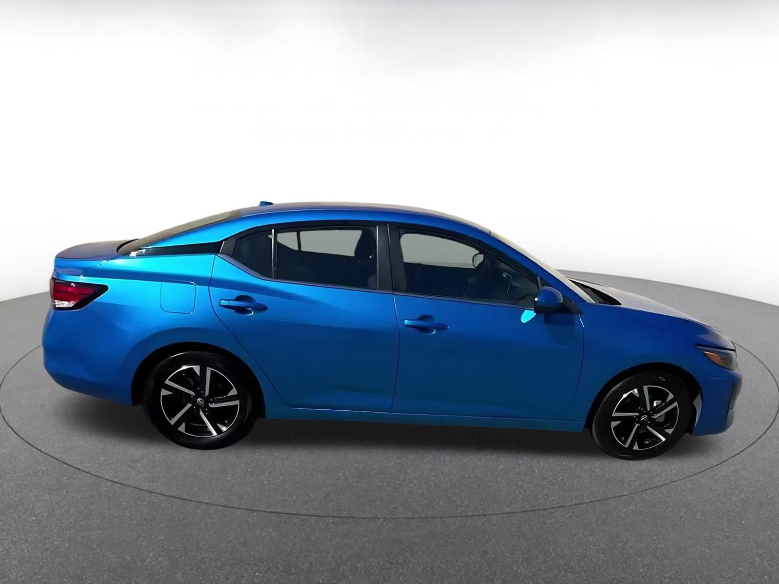 Used 2025 Nissan Sentra SV FWD image 16