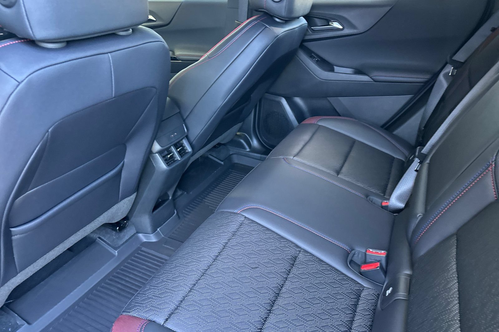 New 2026 Chevrolet Equinox RS w/ Safety and Technology Package FWD image 13