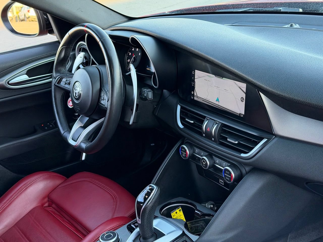Used 2022 Alfa Romeo Giulia Veloce RWD image 42
