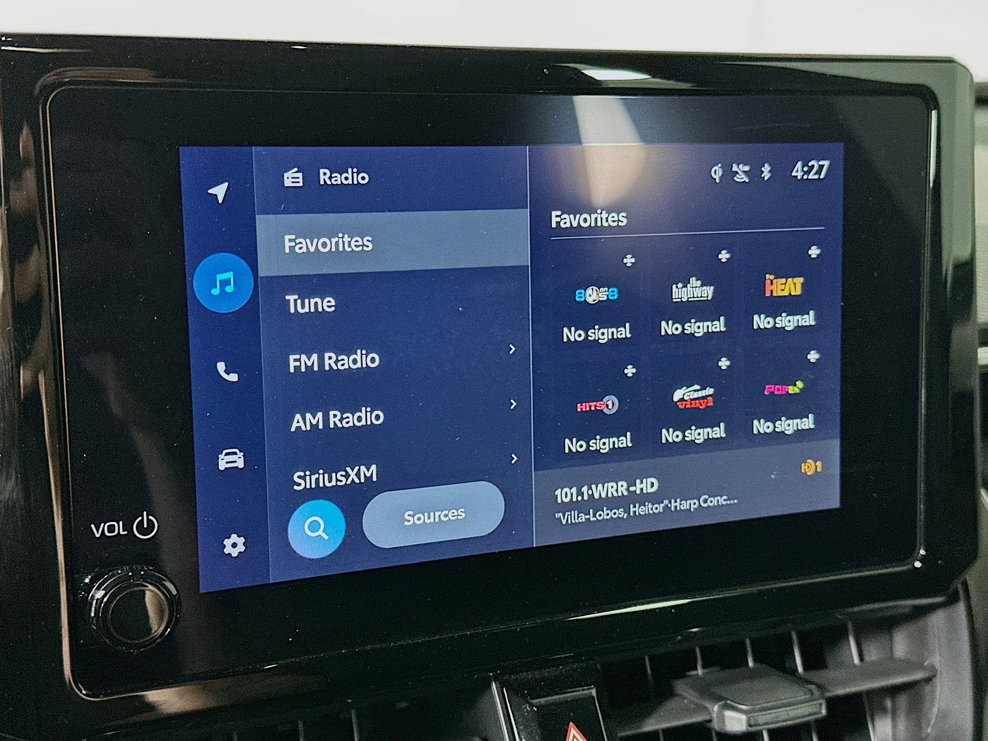 Used 2024 Toyota Corolla Cross LE w/ Moonroof Package image 21