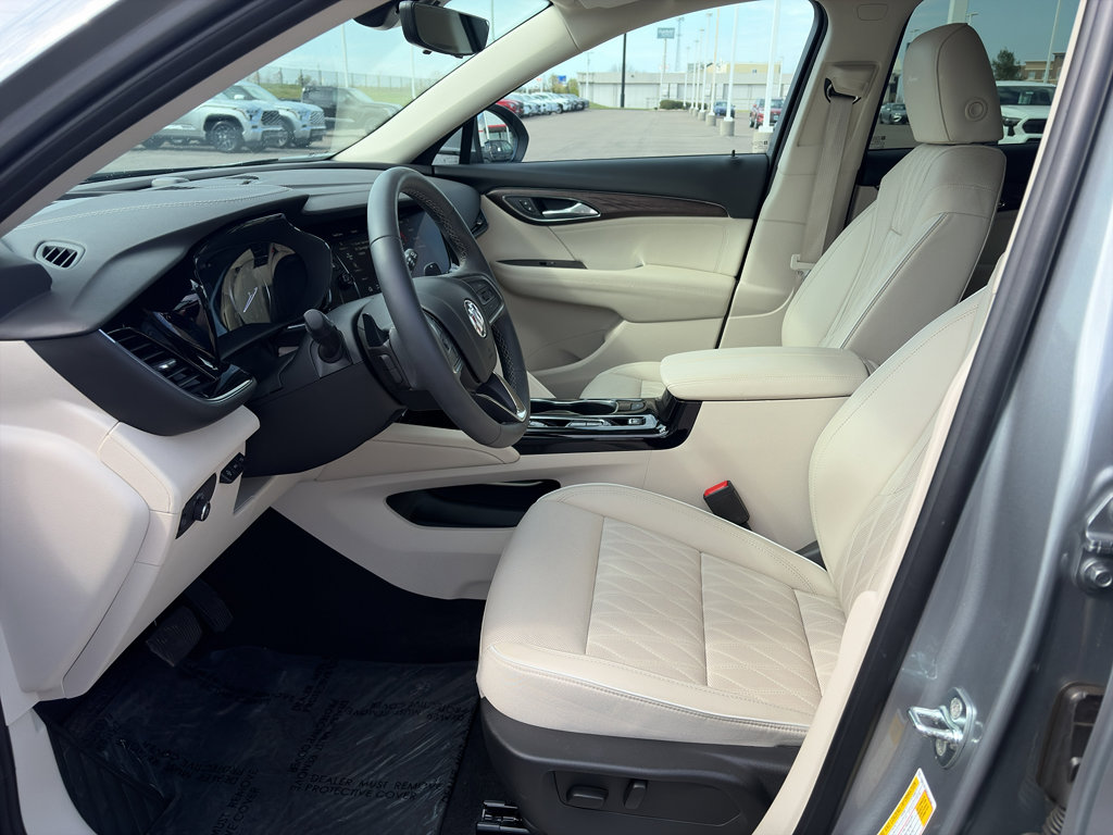 Used 2023 Buick Envision Avenir AWD/4WD image 9