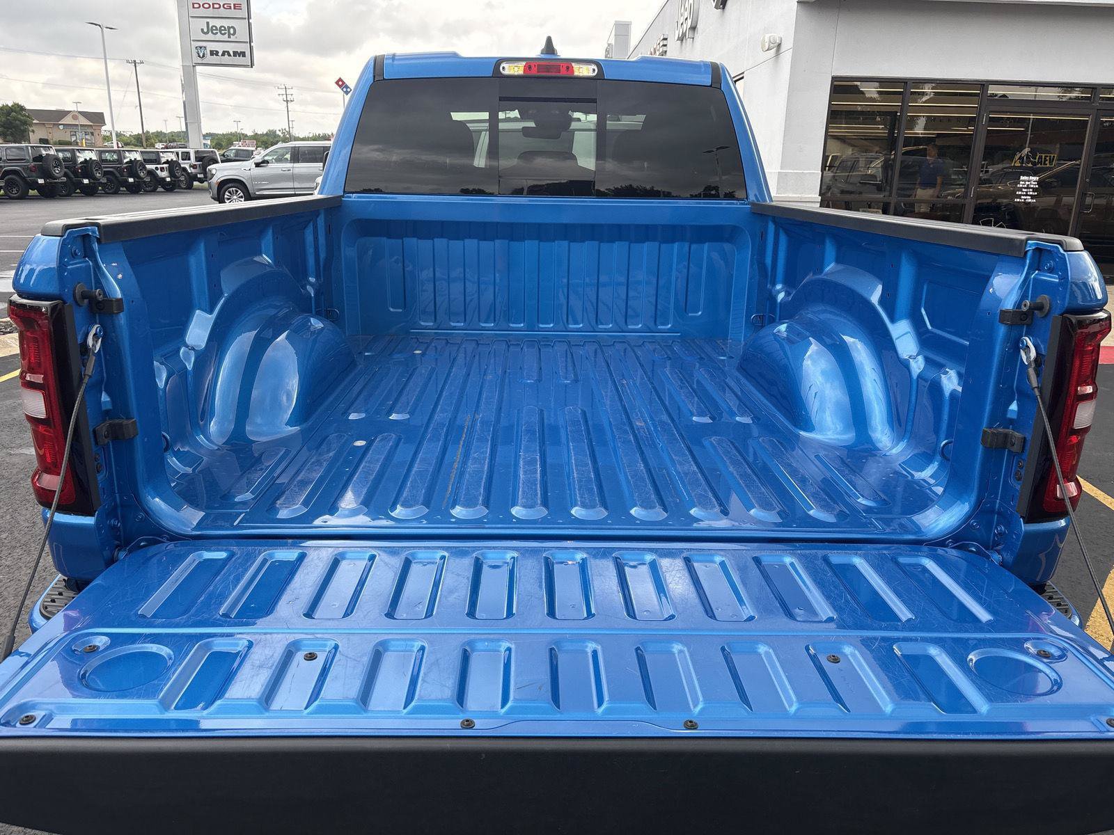 Used 2025 RAM 1500 Tradesman w/ Night Edition AWD/4WD image 11