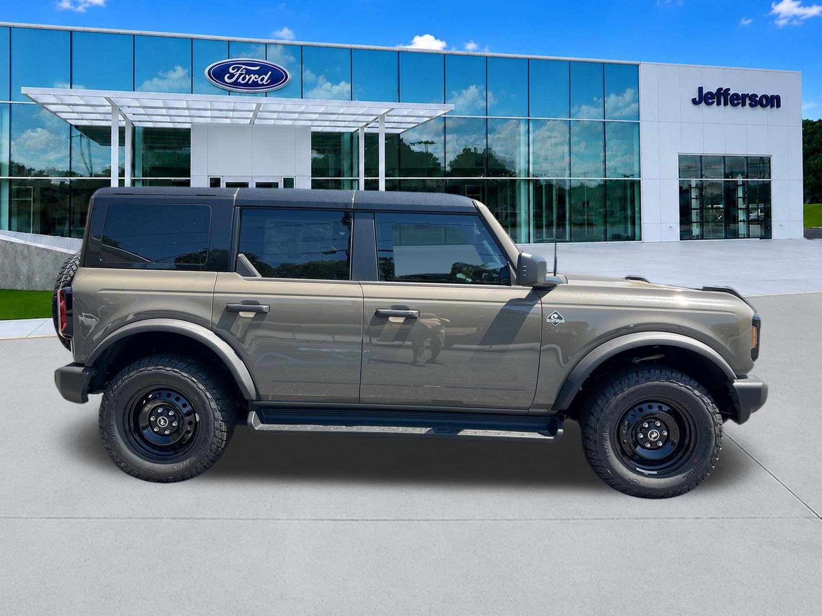 New 2026 Ford Bronco Outer Banks AWD/4WD image 8