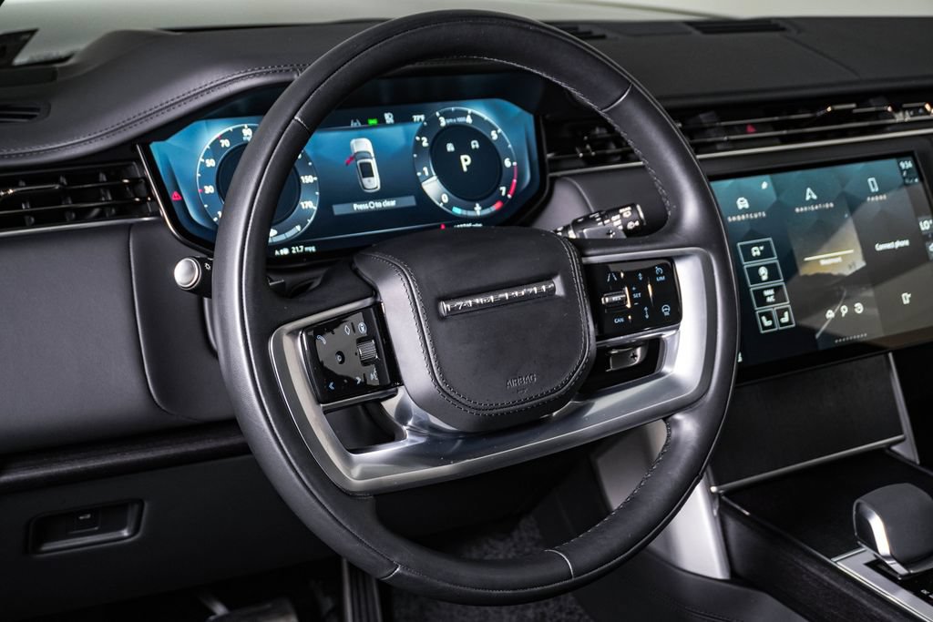 Used 2025 Land Rover Range Rover SE AWD/4WD image 19