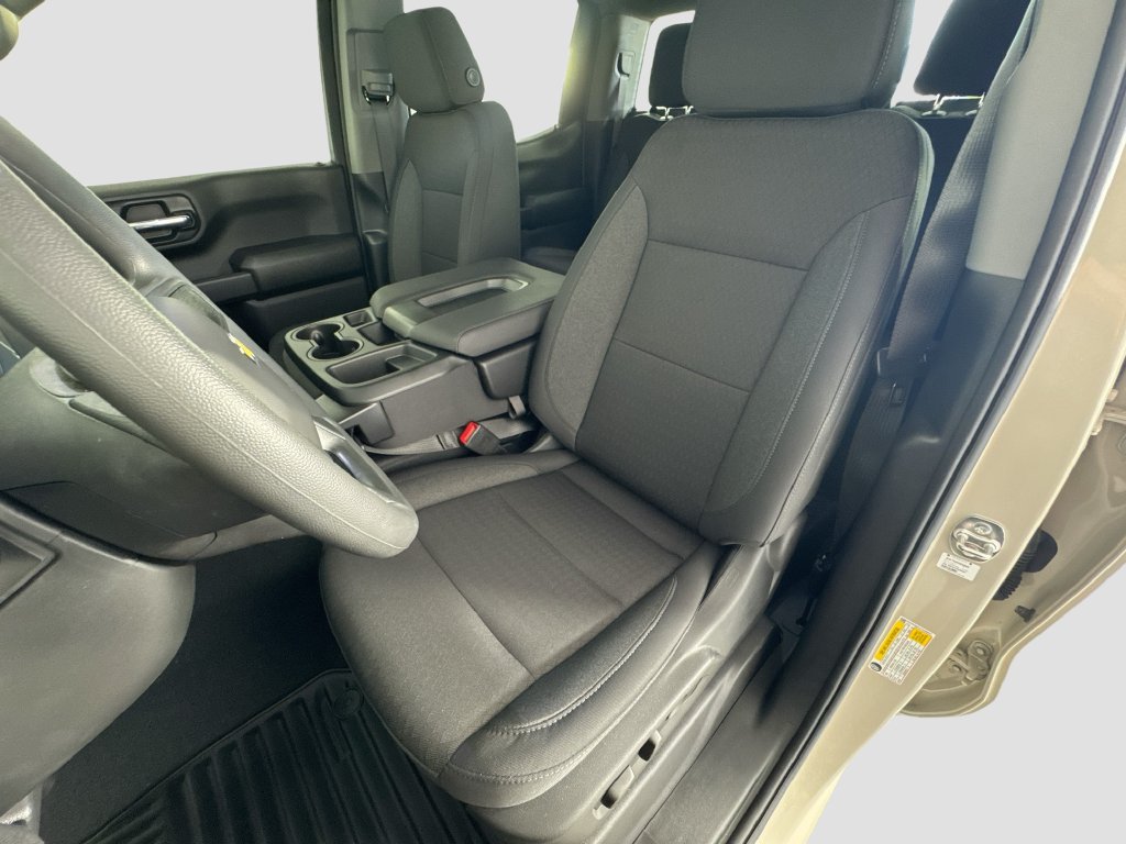 New 2026 Chevrolet Silverado 1500 Custom RWD image 12