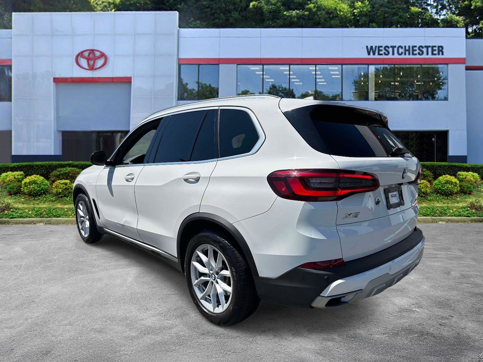 Used 2022 BMW X5 xDrive40i w/ Premium Package AWD/4WD image 6