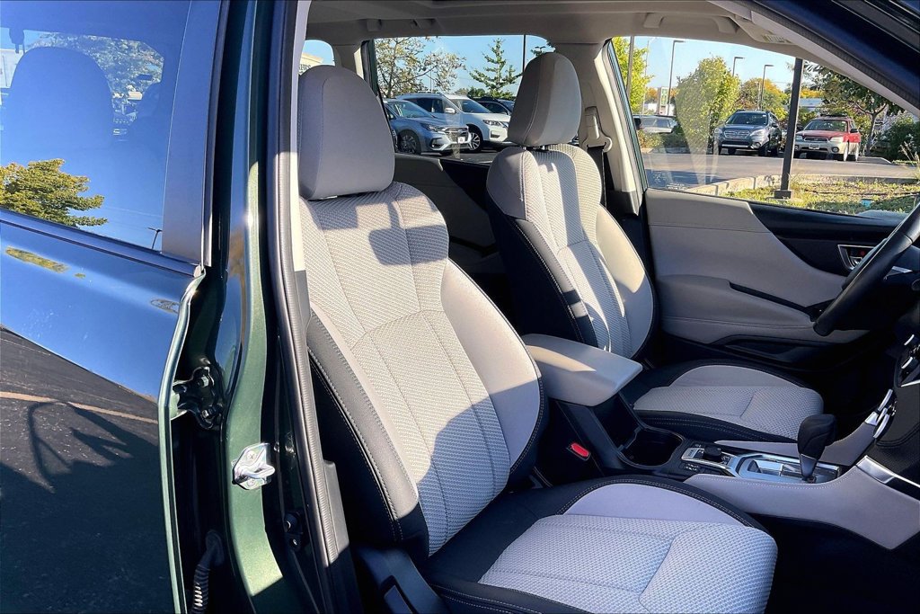 Certified 2024 Subaru Forester Premium AWD/4WD image 8