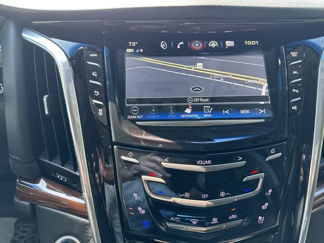 Used 2019 Cadillac Escalade Luxury AWD/4WD image 24